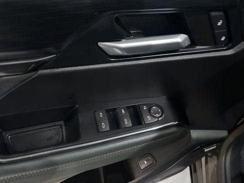 Used 2024 GMC Acadia AT4 w/ Luxury Package AWD/4WD image 15