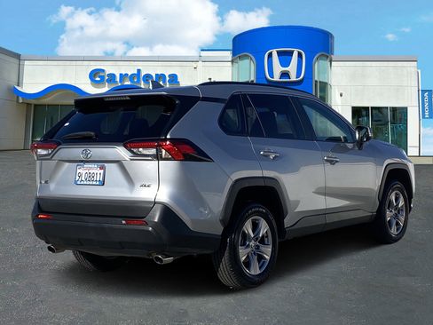 Used 2024 Toyota RAV4 XLE image 6