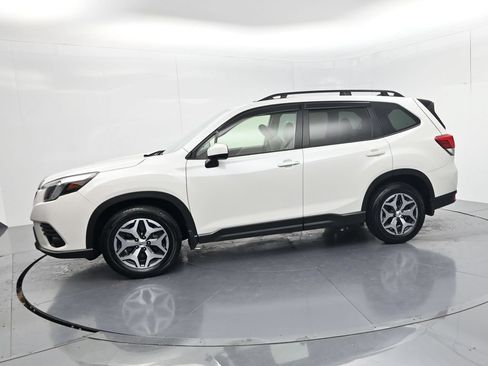 Used 2024 Subaru Forester Premium AWD/4WD image 4