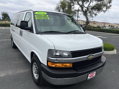 Used 2018 Chevrolet Express 3500 LT w/ LT Preferred Equipment Group RWD image 38
