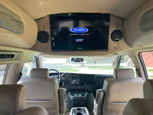 Used 2013 GMC Savana 2500 Extended RWD image 13