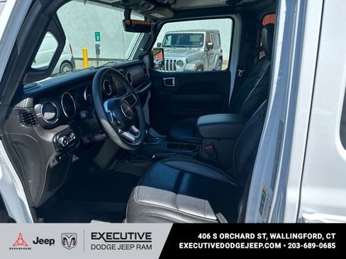 Used 2023 Jeep Wrangler Unlimited Sahara w/ Cold Weather Group AWD/4WD image 10