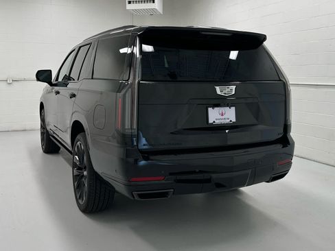 Used 2026 Cadillac Escalade Platinum Sport w/ LPO, ONYX Package AWD/4WD image 8