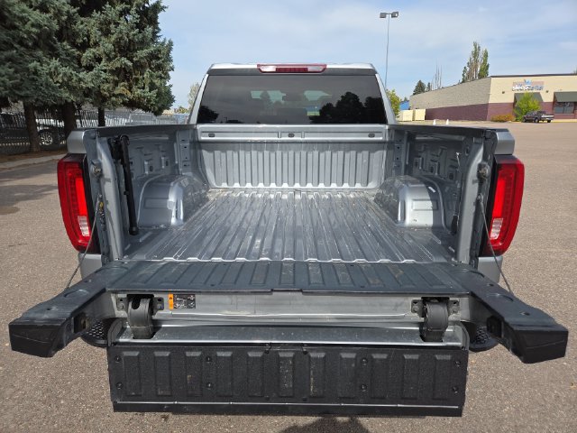 Used 2025 GMC Sierra 1500 SLT AWD/4WD image 32