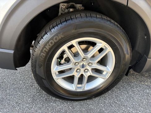 New 2026 Ford Explorer Active image 24