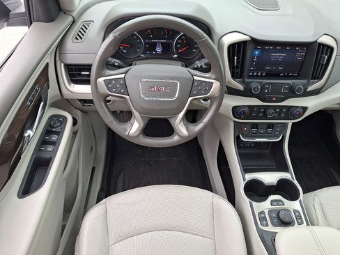Used 2020 GMC Terrain Denali w/ Denali Premium Package AWD/4WD image 12