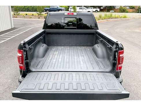 Used 2022 RAM 1500 Limited w/ Body-Colour Bumper Group AWD/4WD image 34