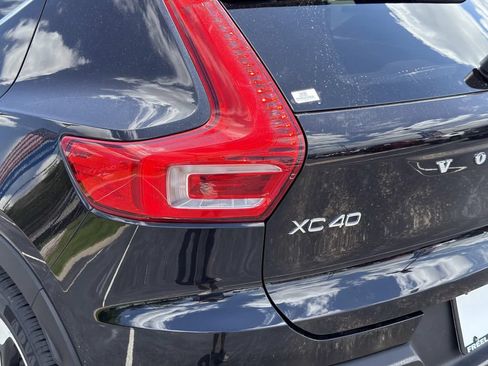 Used 2019 Volvo XC40 T5 Inscription AWD/4WD image 11