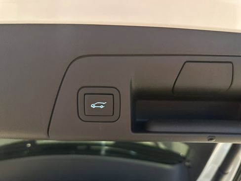 Used 2023 Buick Envision Preferred w/ Sport Touring Package image 10