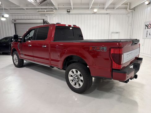 Used 2020 Ford F250 Platinum w/ FX4 Off-Road Package AWD/4WD image 3