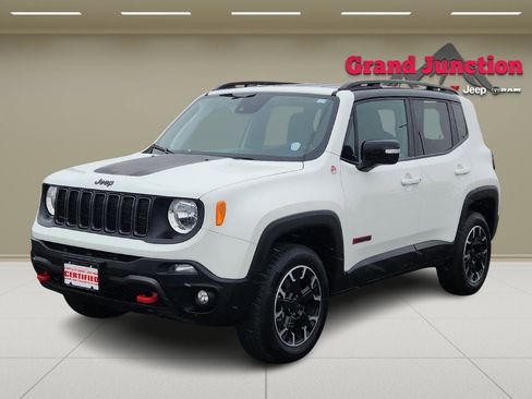 Used 2023 Jeep Renegade Trailhawk image 3