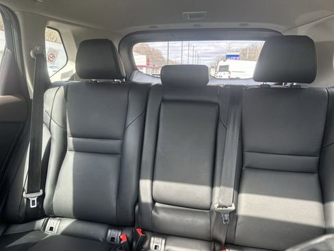 Used 2023 Nissan Rogue SV w/ SV Premium B Package image 28