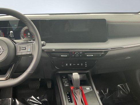 New 2025 Nissan Kicks SR image 7