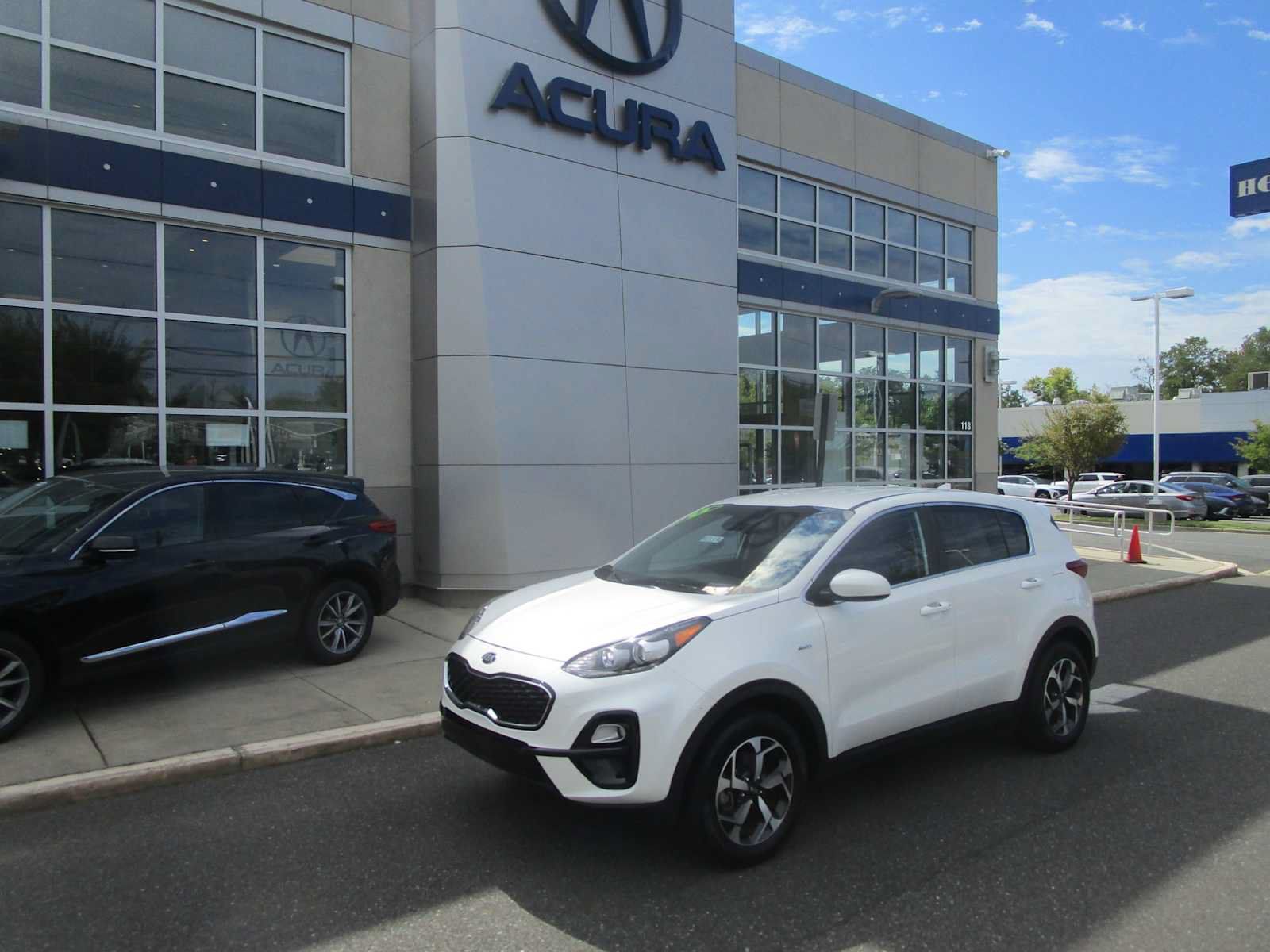 Used 2022 Kia Sportage LX AWD/4WD image 1