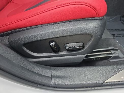 Used 2023 Lexus UX 250h F Sport AWD/4WD image 11