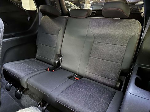 Used 2024 Chevrolet Traverse Z71 image 17