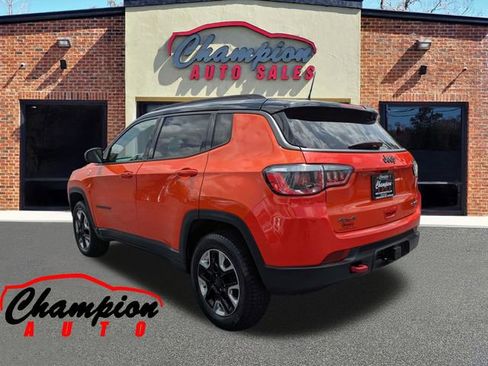 Used 2017 Jeep Compass Trailhawk w/ Leather Interior Group AWD/4WD image 9