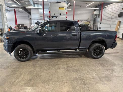 Certified 2025 RAM 2500 Big Horn AWD/4WD image 29