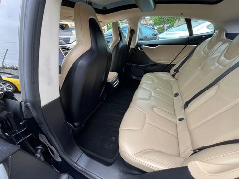 Used 2013 Tesla Model S image 14