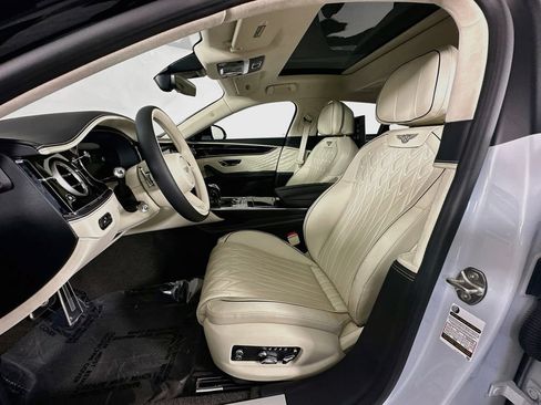 Used 2026 Bentley Flying Spur Azure AWD/4WD image 21