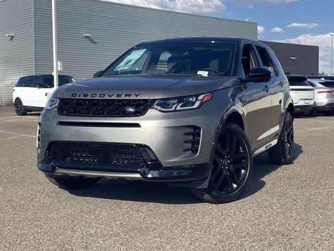 Used 2025 Land Rover Discovery Sport Dynamic SE image 2