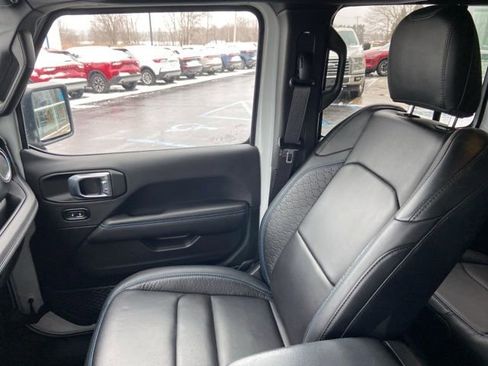 Used 2024 Jeep Wrangler High Altitude image 31