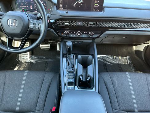 Used 2024 Honda Accord Sport image 10