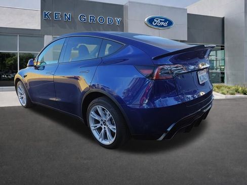 Used 2024 Tesla Model Y Long Range image 4