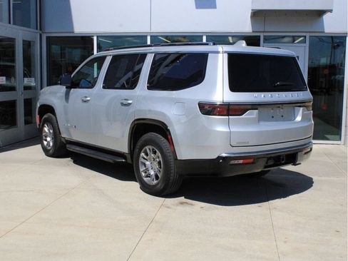 Certified 2023 Jeep Wagoneer 4WD image 8