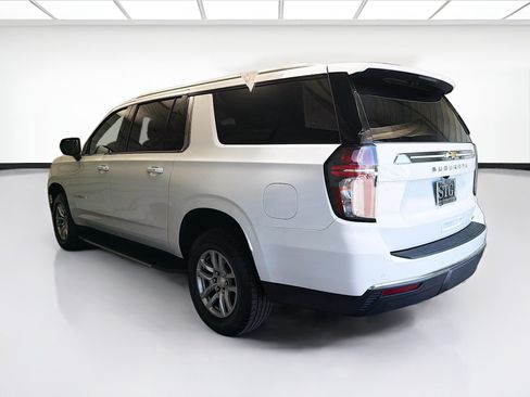 Used 2023 Chevrolet Suburban LT RWD image 6