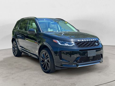 New 2024 Land Rover Discovery Sport S image 8