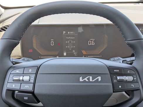 New 2026 Kia Sportage EX FWD image 32
