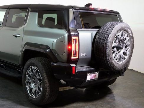 Used 2024 GMC Hummer EV 3X image 11