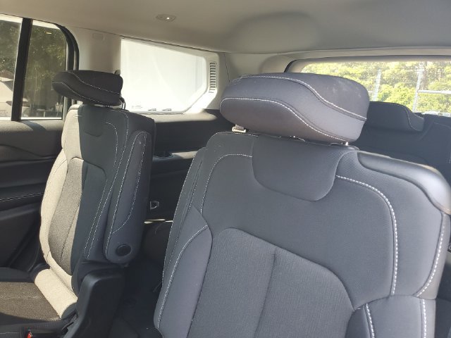 Used 2023 Jeep Grand Cherokee L Laredo RWD image 30