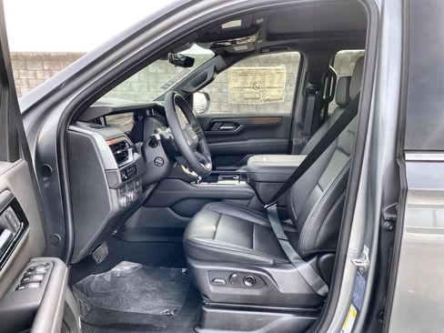 Used 2026 GMC Yukon XL Denali w/ Advanced Technology Package AWD/4WD image 31