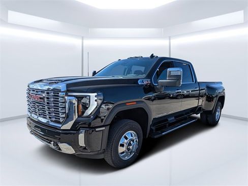 New 2026 GMC Sierra 3500 Denali w/ Denali Reserve Package image 7