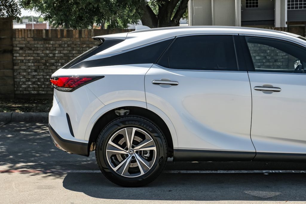 Used 2024 Lexus RX 350 Premium w/ Accessory Package (Z1) AWD/4WD image 16