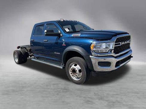 Used 2022 RAM 5500 Tradesman w/ Chrome Appearance Group AWD/4WD image 2