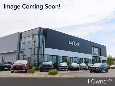 Used 2018 Dodge Grand Caravan SE FWD image 2