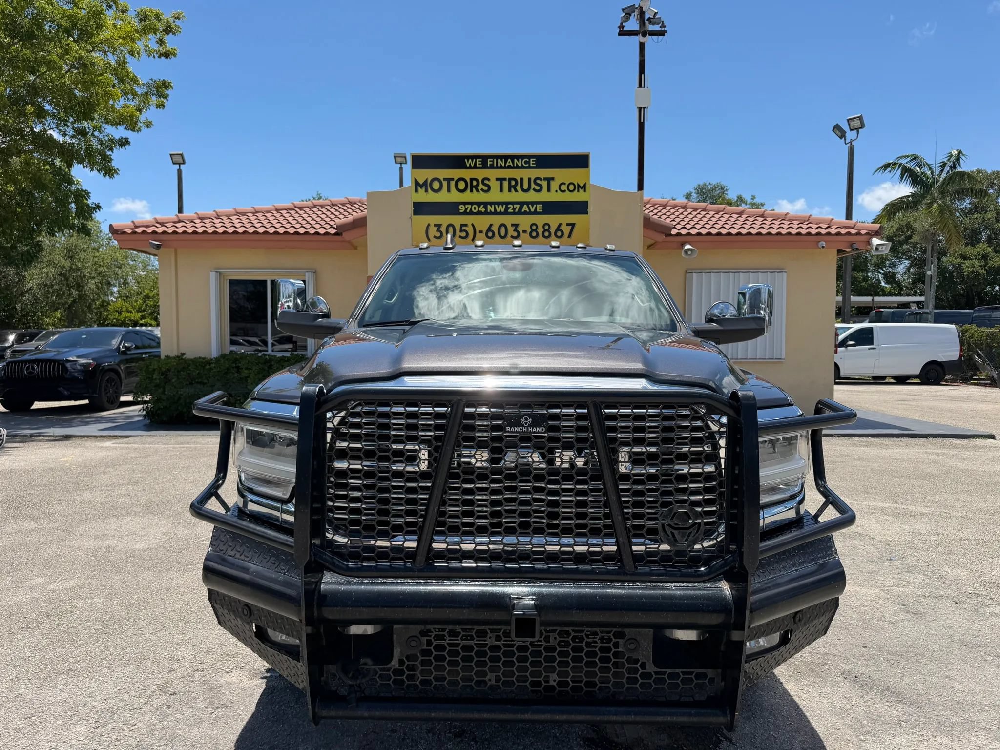 Used 2022 RAM 3500 4x4 Crew Cab Laramie DRW image 10