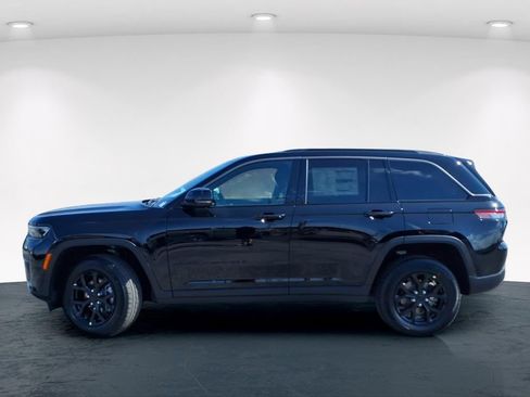 New 2026 Jeep Grand Cherokee 4WD image 5