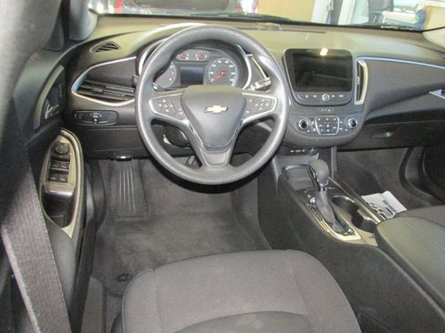 Used 2024 Chevrolet Malibu LT image 15