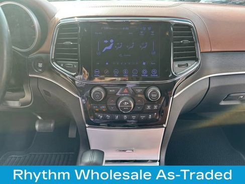 Used 2020 Jeep Grand Cherokee Summit w/ Platinum Series Group AWD/4WD image 26