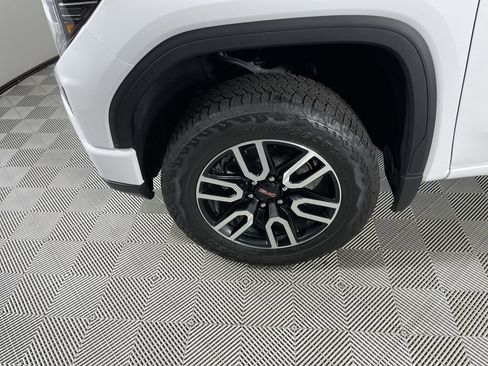 Used 2025 GMC Sierra 1500 AT4 w/ Technology Package image 33