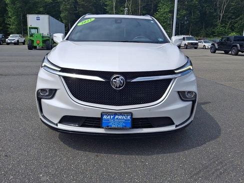 Used 2022 Buick Enclave Essence w/ Experience Buick Package AWD/4WD image 2