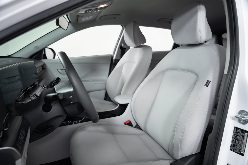Used 2024 Hyundai Kona SEL FWD image 19