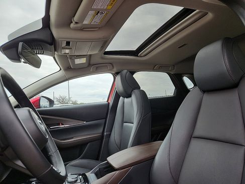 Used 2025 MAZDA CX-30 AWD 2.5 S w/ Premium Package image 7