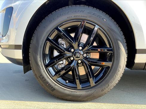 New 2026 Land Rover Range Rover Evoque S image 16