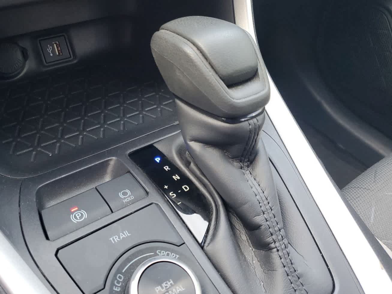 Used 2025 Toyota RAV4 XLE w/ Convenience Package AWD/4WD image 11
