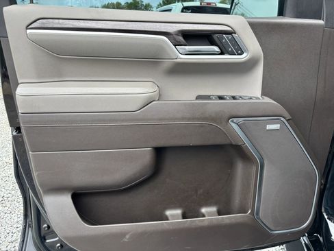 Used 2022 Chevrolet Silverado 1500 LTZ w/ LTZ Premium Package image 19